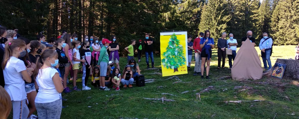 I bambini delle scuole elementari delle Comunità dell'Altopiano di Asiago