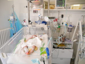 Il piccolo Michael ricoverato al Caritas Baby Hospital
