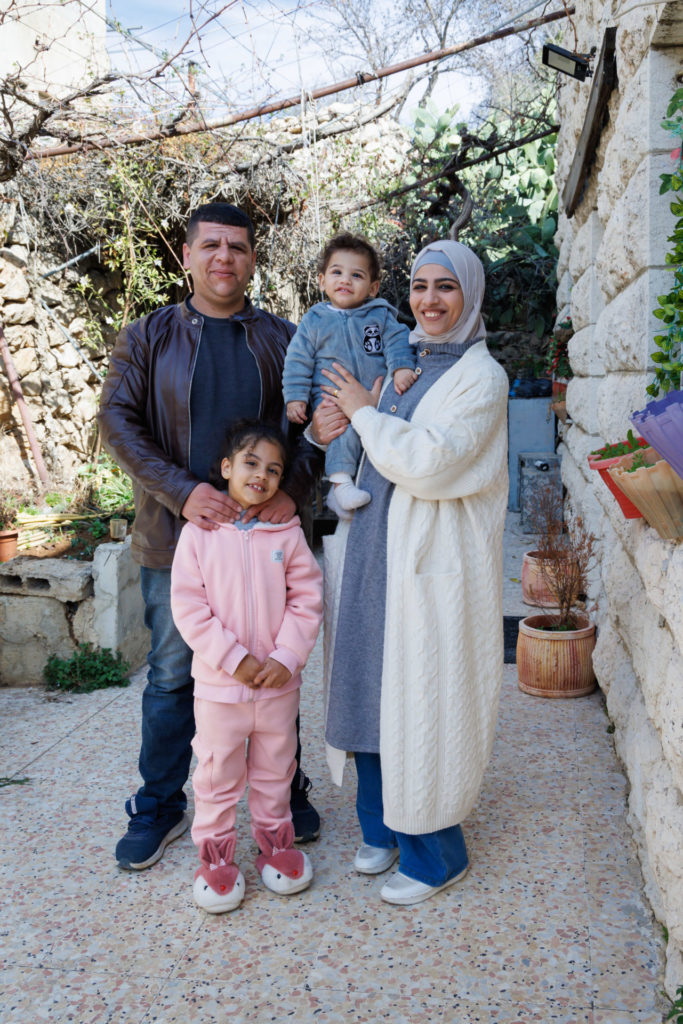 Ora Mohammed vive normalmente in famiglia, nelle vicinanze di Hebron.